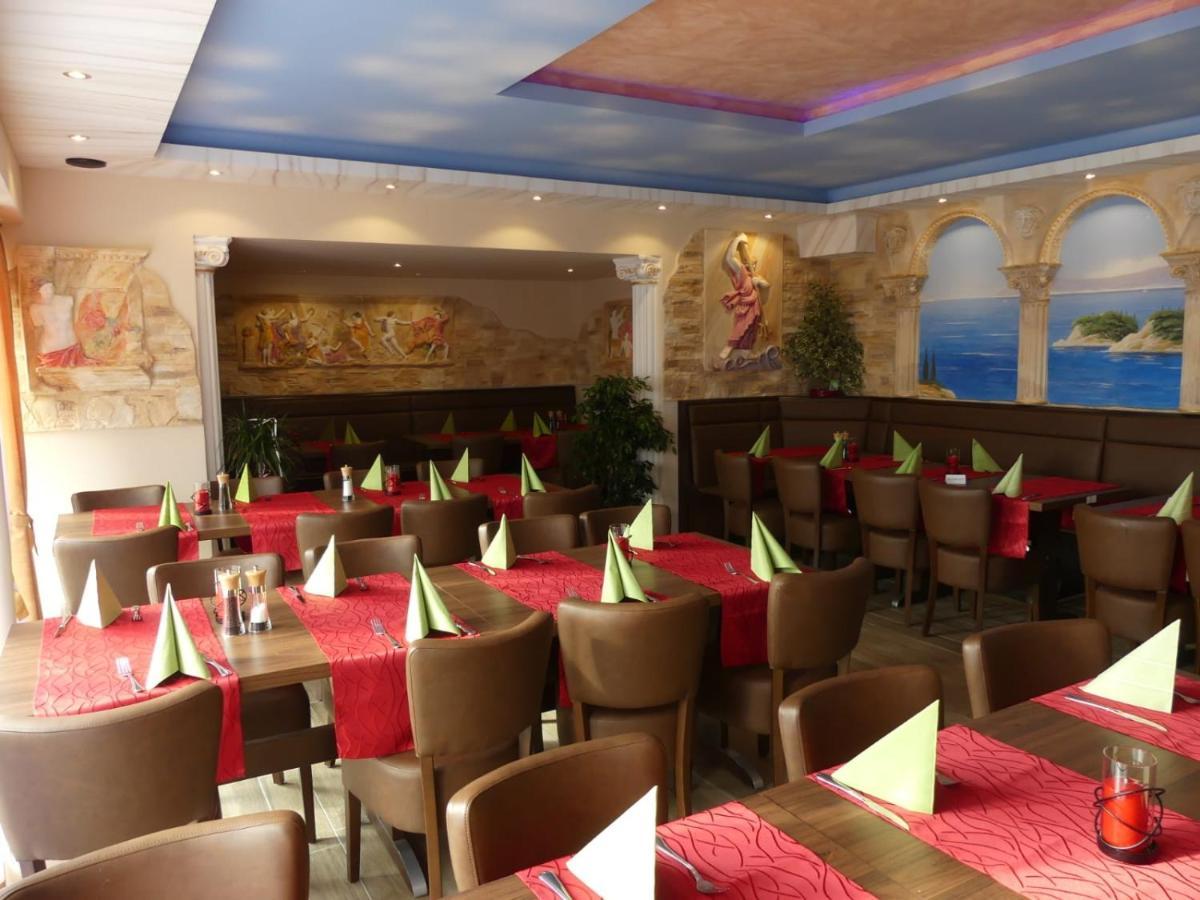 Hotel Akropolis Herford Bagian luar foto